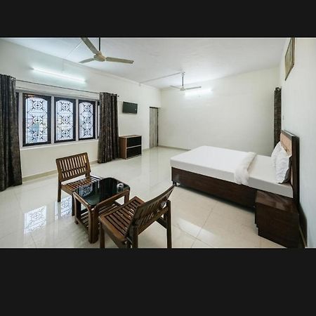 Zora Park Hotel Visakhapatnam Buitenkant foto